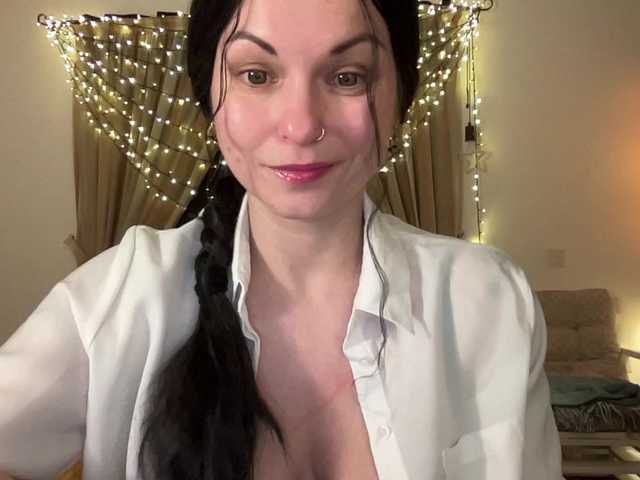 LilithNewdawn's BongaCams show and profile