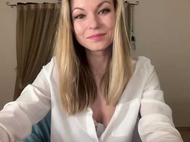 LilithNewdawn's BongaCams show and profile
