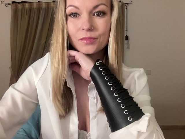 LilithNewdawn's BongaCams show and profile