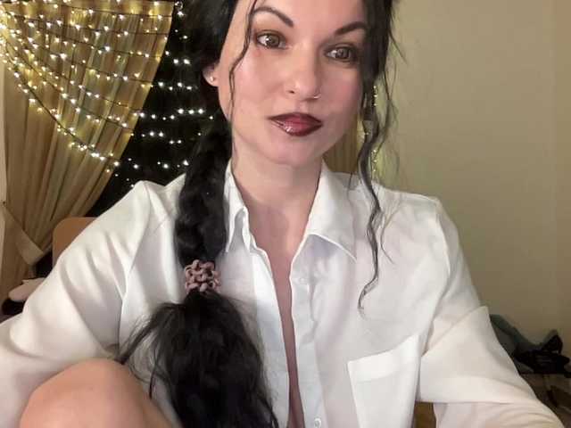 LilithNewdawn's BongaCams show and profile