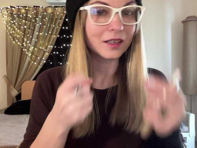 LilithNewdawn's BongaCams show and profile