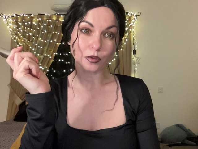 LilithNewdawn's BongaCams show and profile