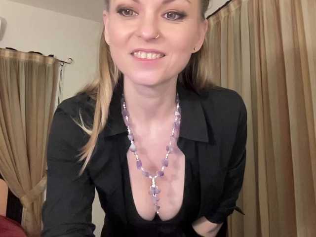 LilithNewdawn's BongaCams show and profile