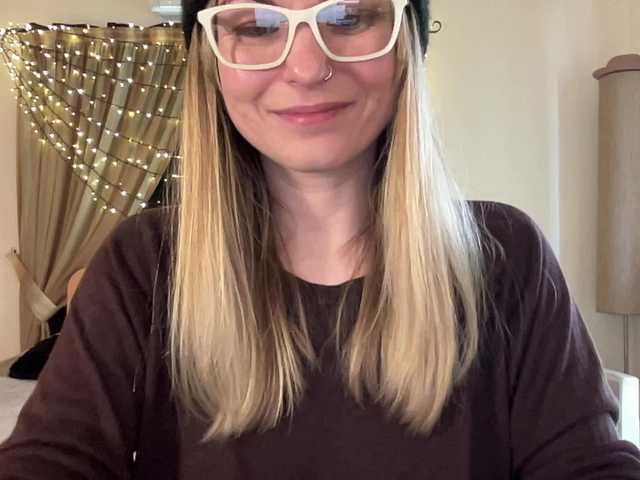 LilithNewdawn's BongaCams show and profile