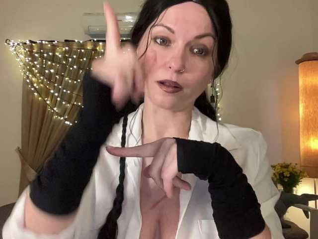 LilithNewdawn's BongaCams show and profile