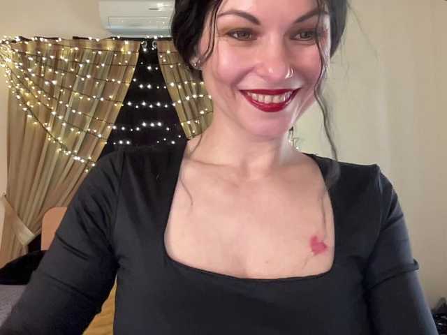 LilithNewdawn's BongaCams show and profile