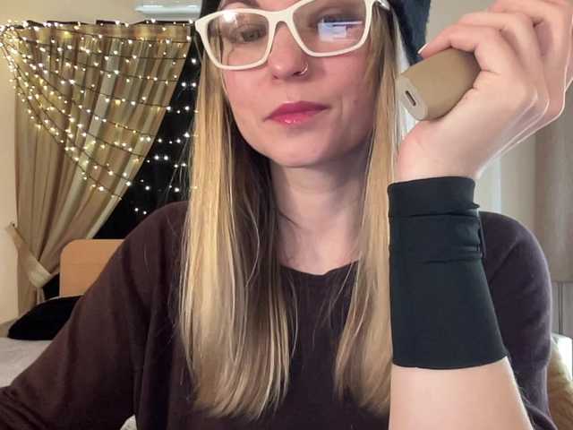 LilithNewdawn's BongaCams show and profile