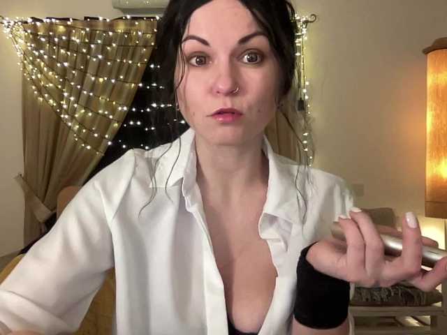 LilithNewdawn's BongaCams show and profile