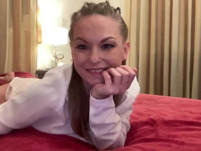 LilithNewdawn's BongaCams show and profile