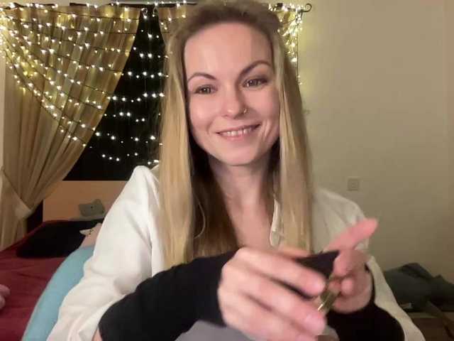 LilithNewdawn's BongaCams show and profile