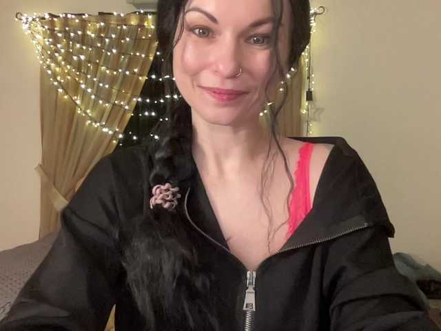 LilithNewdawn's BongaCams show and profile