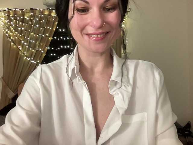 LilithNewdawn's BongaCams show and profile