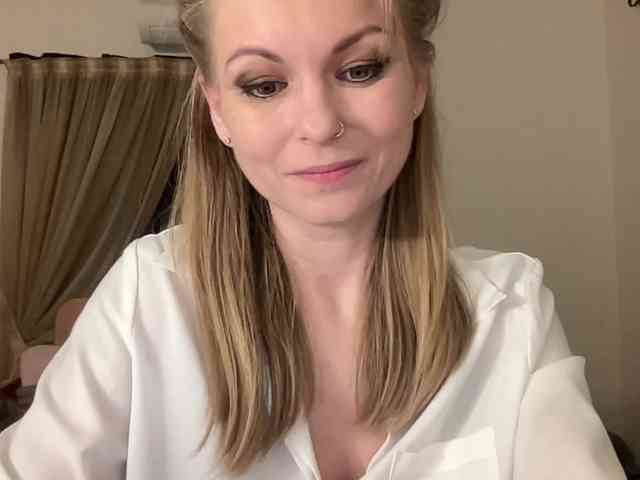 LilithNewdawn webcam