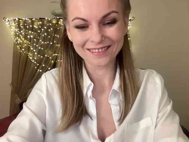 LilithNewdawn webcam