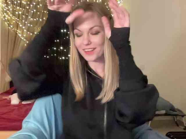 LilithNewdawn webcam