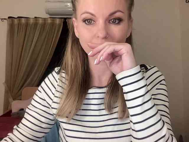 LilithNewdawn webcam