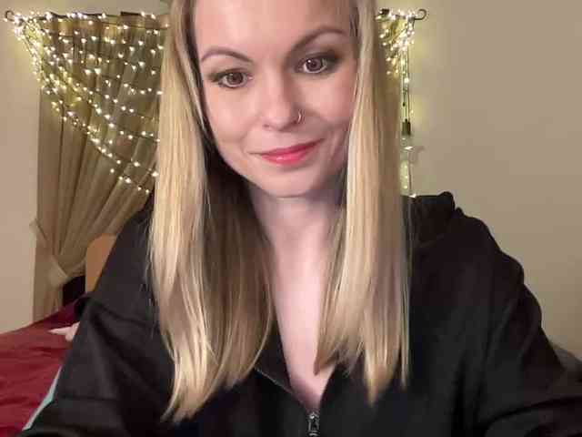 LilithNewdawn webcam