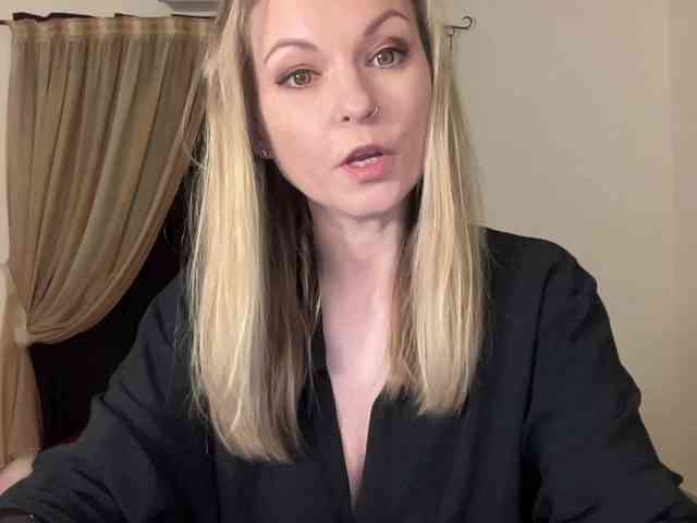 LilithNewdawn webcam