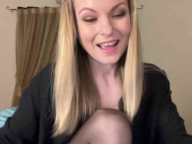 LilithNewdawn webcam