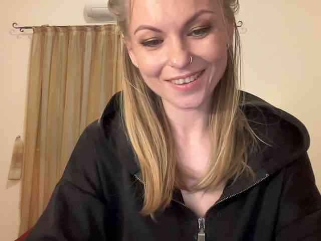 LilithNewdawn webcam