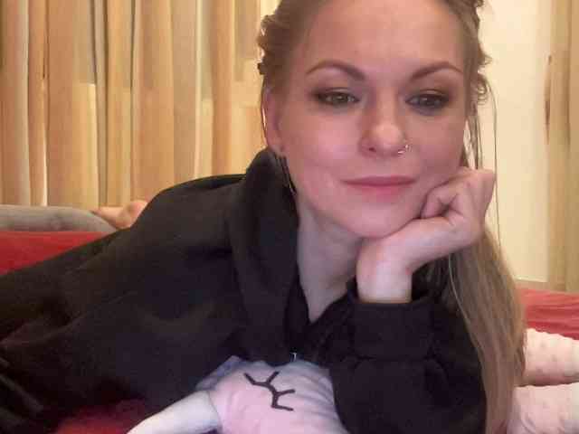 LilithNewdawn webcam