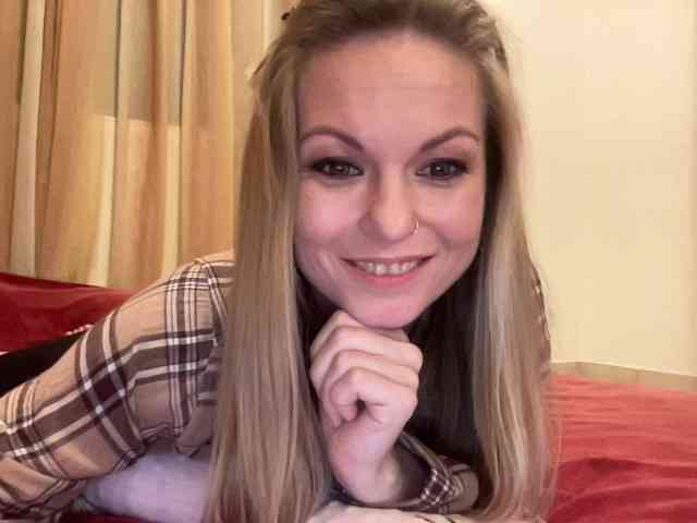 LilithNewdawn webcam