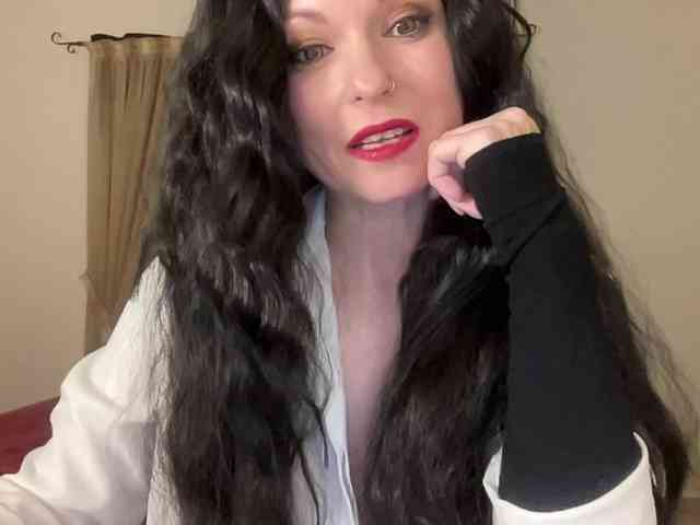 LilithNewdawn webcam