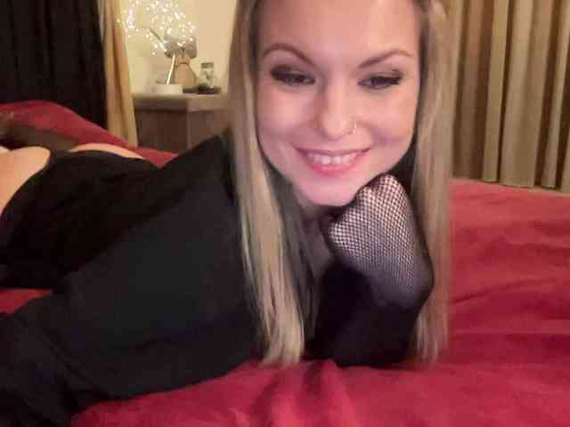 LilithNewdawn webcam