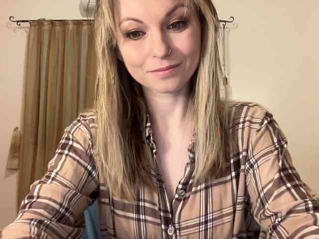 LilithNewdawn webcam