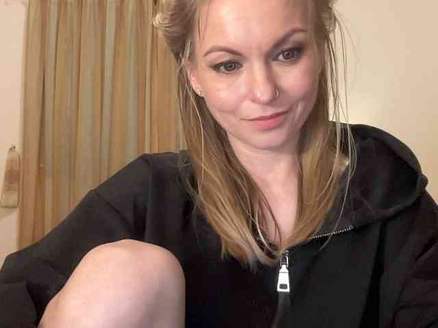 LilithNewdawn webcam