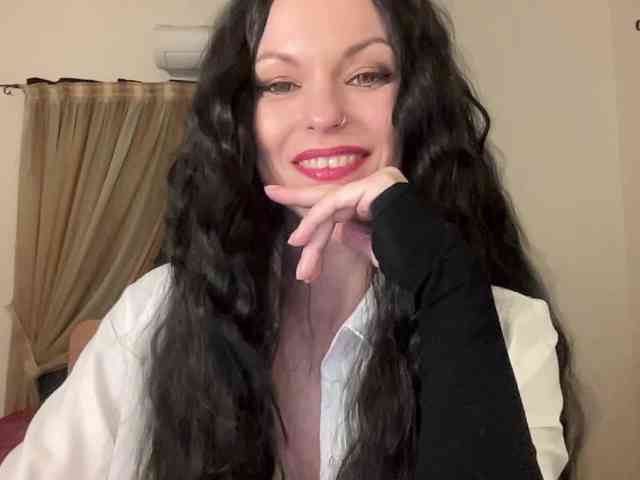 LilithNewdawn webcam