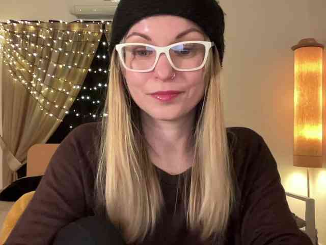 LilithNewdawn webcam