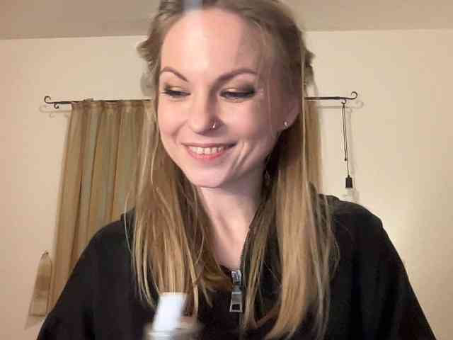 LilithNewdawn webcam