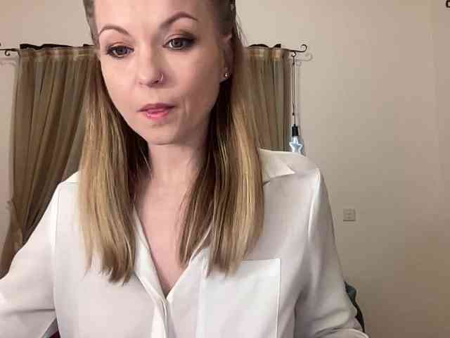 LilithNewdawn webcam