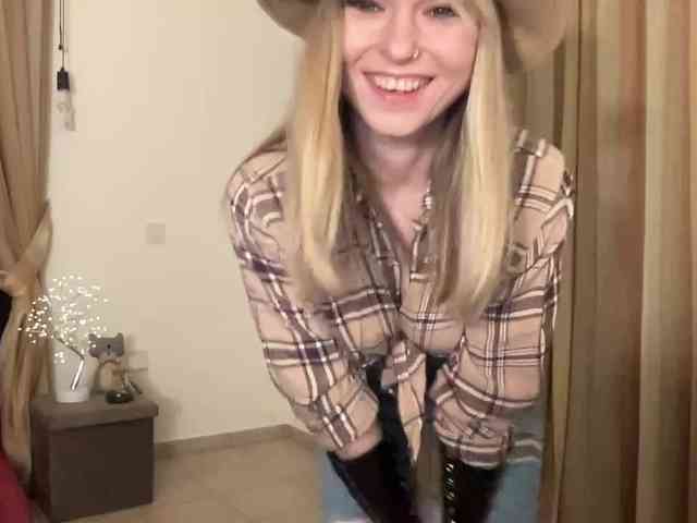 LilithNewdawn webcam