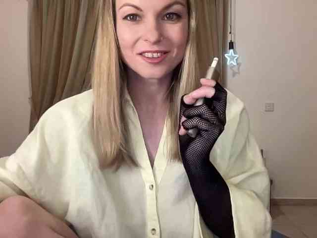 LilithNewdawn webcam