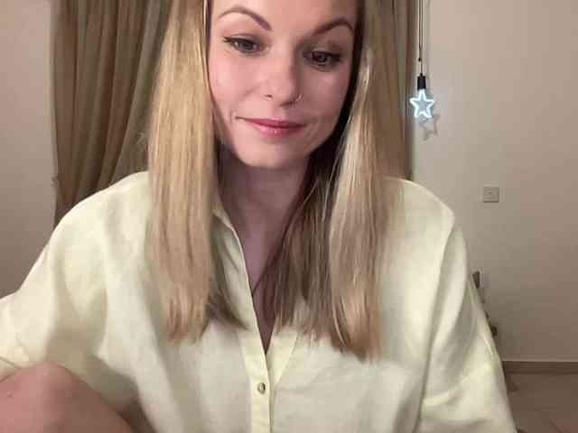 LilithNewdawn webcam