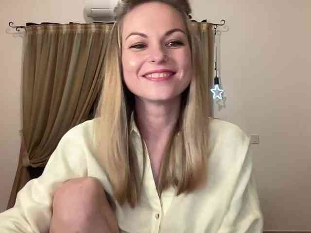 LilithNewdawn webcam