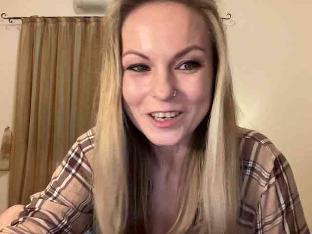 LilithNewdawn webcam