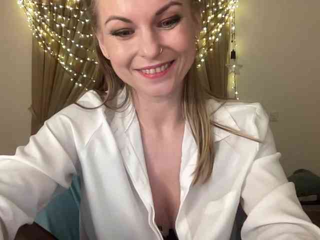 LilithNewdawn webcam