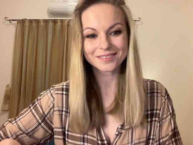 LilithNewdawn webcam