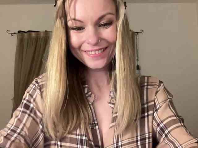 LilithNewdawn webcam