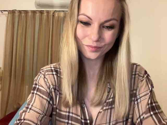 LilithNewdawn webcam