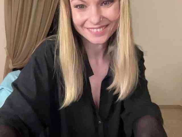 LilithNewdawn webcam