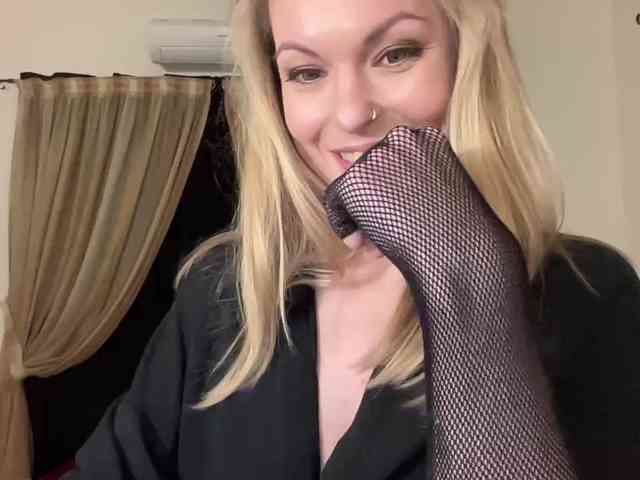 LilithNewdawn webcam