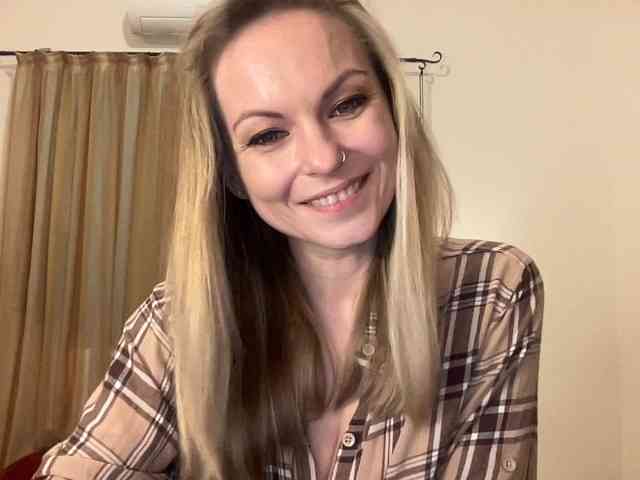 LilithNewdawn webcam