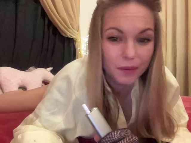 LilithNewdawn webcam