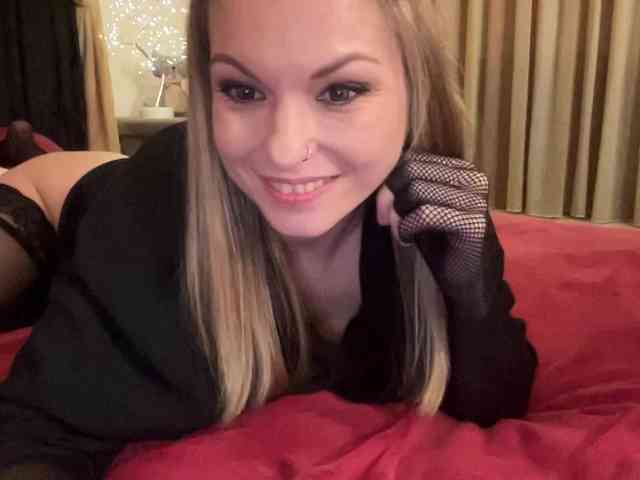 LilithNewdawn webcam