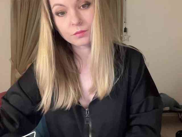 LilithNewdawn webcam