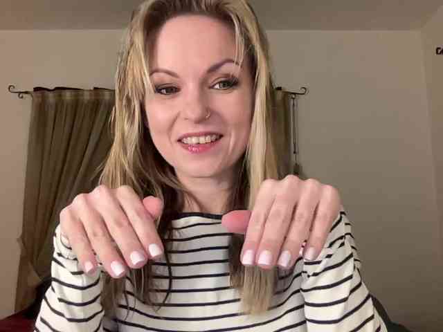 LilithNewdawn webcam